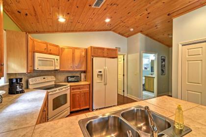 Crystal River Cottage on 1 Acre with Deck and Porch! - image 13