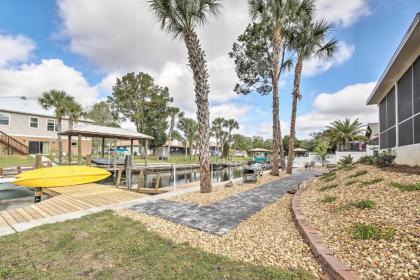 Spacious and Hip Crystal River Home with Dock and Kayaks! - image 14