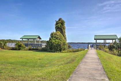 Lake Rousseau House with Dock - 1 Mile to Boat Ramp! - image 3