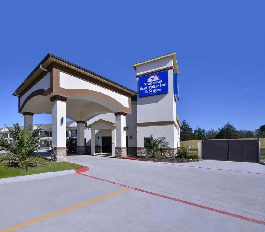 Americas Best Value Inn Cuero - image 7