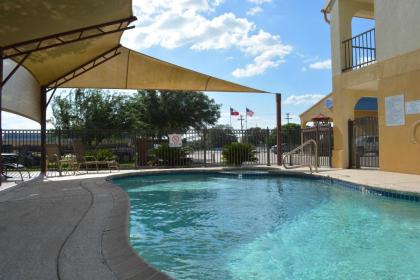 Executive Inn & Suites Cuero - image 15