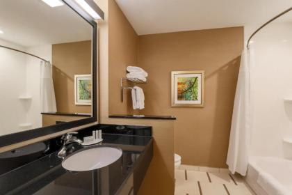 Fairfield Inn & Suites by Marriott Cuero - image 3