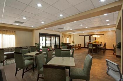 Hampton Inn Cullman - image 4