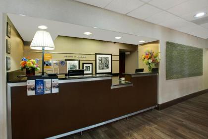 Hampton Inn Cullman - image 7