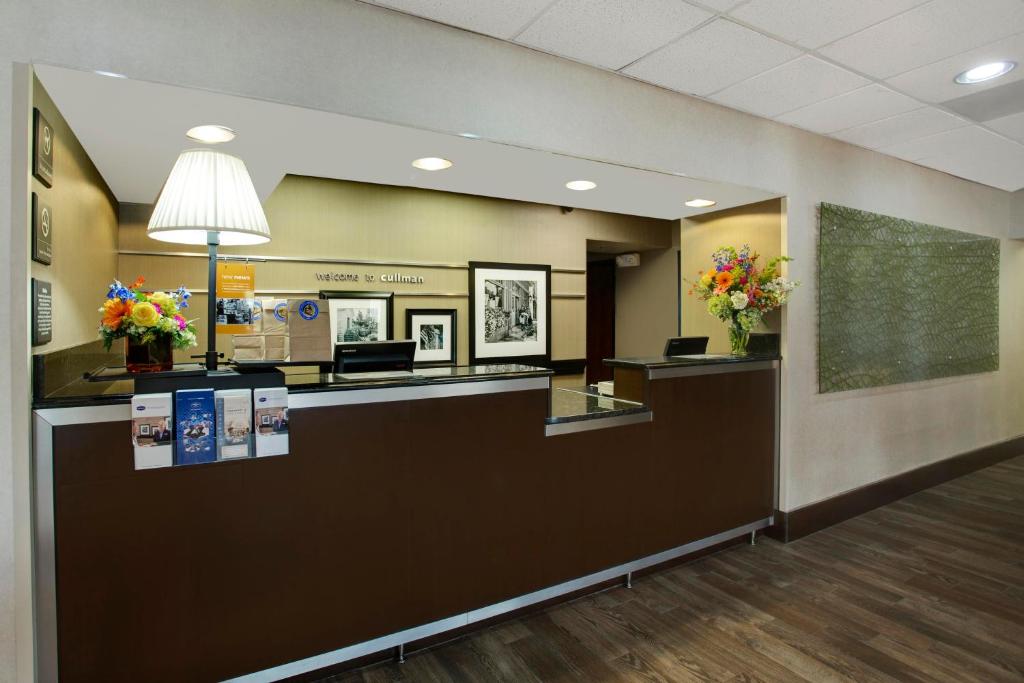 Hampton Inn Cullman - image 7