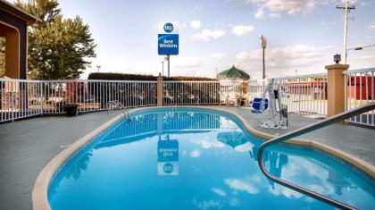 Best Western Fairwinds Inn - image 2