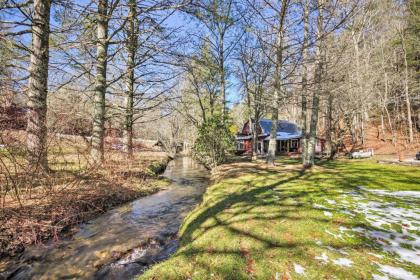 Da Barn Cashiers Area Cottage on Private Meadow! - image 11