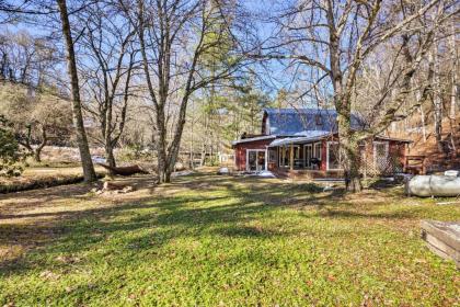 Da Barn Cashiers Area Cottage on Private Meadow! - image 14