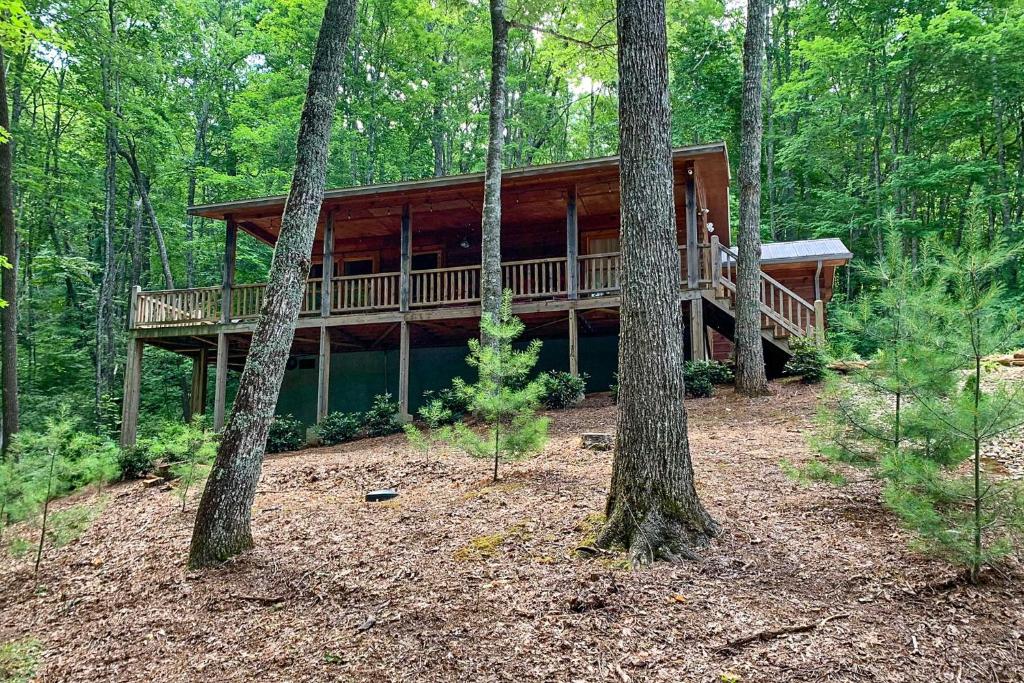 Cashiers Mountain Cabin Nestled on Taylor Creek! - image 5