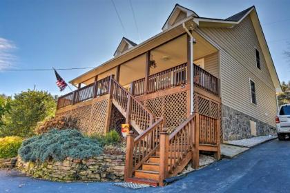 Lake Glenville Cabin with Boat Dock Kayaks and Views! - image 15