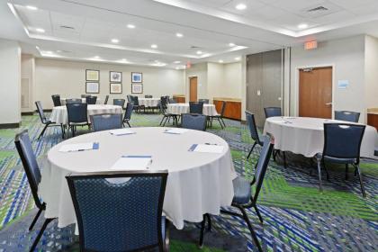 Holiday Inn Express & Suites Culpeper an IHG Hotel - image 12