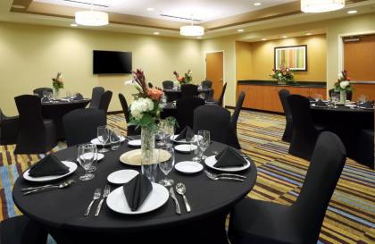 Fairfield Inn & Suites by Marriott Cumberland - image 6