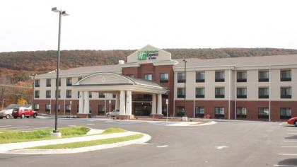 Holiday Inn Express  Suites La ValeCumberland an IHG Hotel Cumberland Maryland