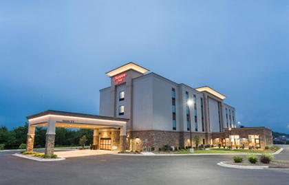 Hampton Inn Cumberland - image 1