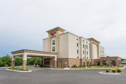 Hampton Inn Cumberland - image 13