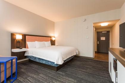 Hampton Inn Cumberland - image 5