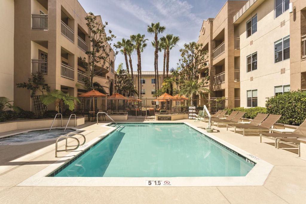 Hyatt House Cypress / Anaheim - image 5