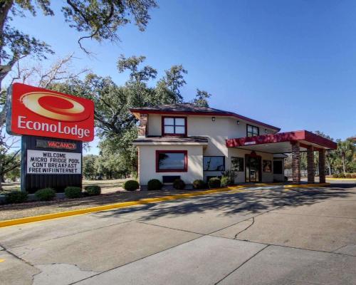 Econo Lodge Biloxi Beach North - main image