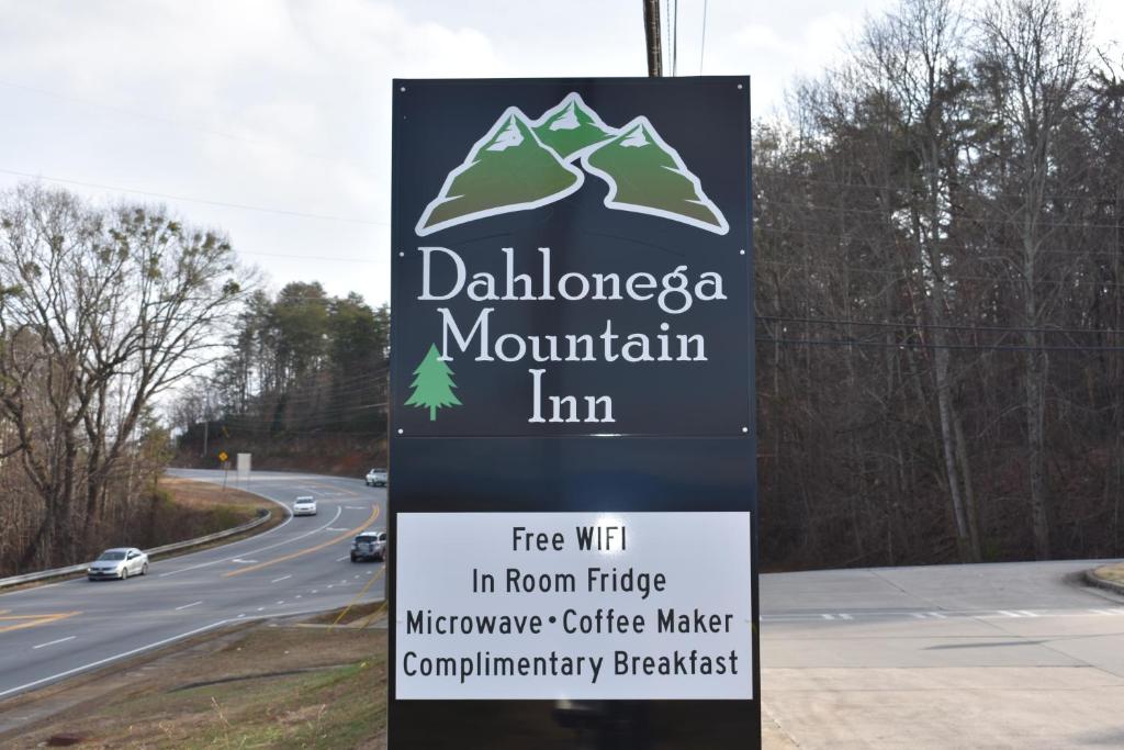 Dahlonega Mountain Inn - main image