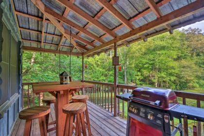 Secluded and Peaceful Family Retreat with Hot Tub! - image 13