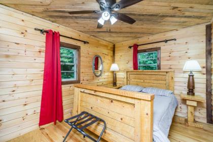 The Big Little Cabin with Hot Tub! - image 8