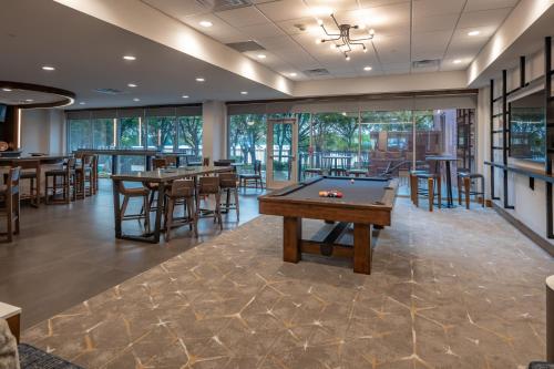 DoubleTree by Hilton Dallas-Farmers Branch - image 3