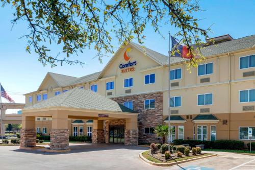 Comfort Suites North Dallas - main image