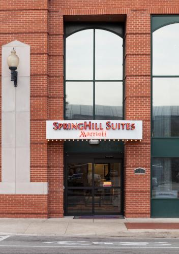 SpringHill Suites by Marriott Dallas Downtown / West End - image 2