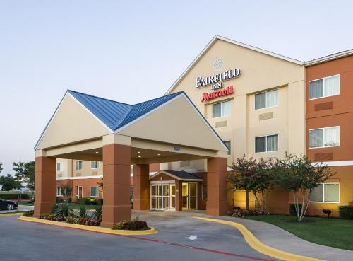 Fairfield Inn & Suites Dallas Park Central - main image