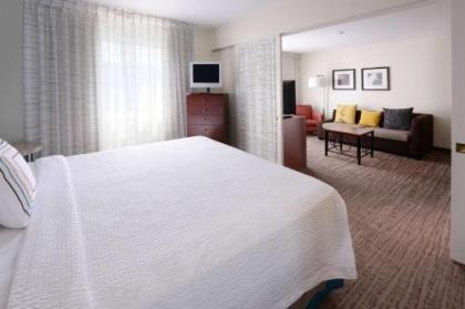 Sonesta ES Suites Dallas Market Center - image 3