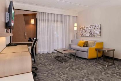 Courtyard by Marriott Dallas Northwest - image 5