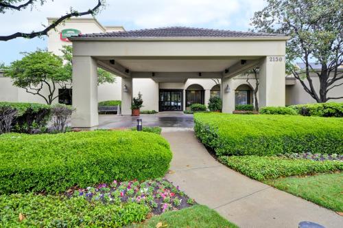 Courtyard Dallas Medical Market Center - main image