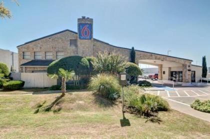 Motel 6-Dallas TX - Forest Lane - image 4