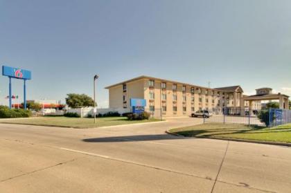 Motel 6 Dallas - Fair Park - image 2