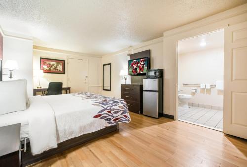 Red Roof Inn Dallas/Richardson - image 4