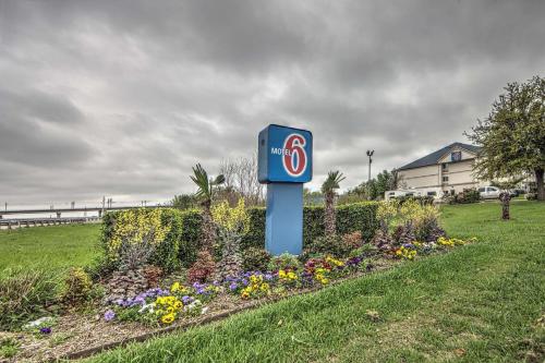 Motel 6-Dallas TX - Northwest - main image