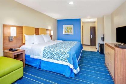 Arya Inn & Suites - image 1