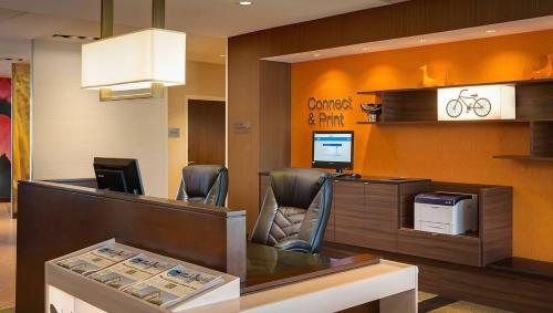 Fairfield Inn & Suites by Marriott Dallas West/I-30 - image 5