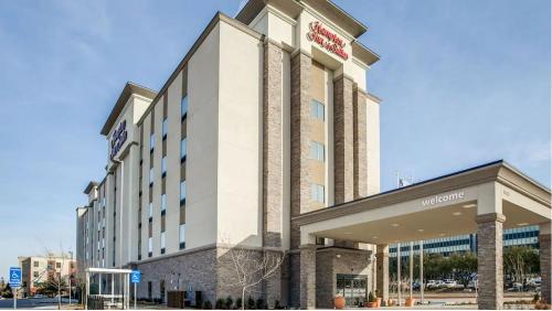 Hampton Inn & Suites Dallas-Central Expy/North Park Area - main image