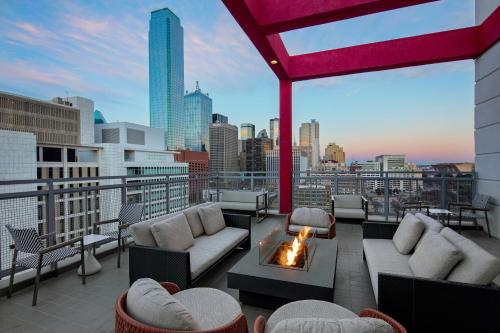Courtyard by Marriott Dallas Downtown/Reunion District - main image
