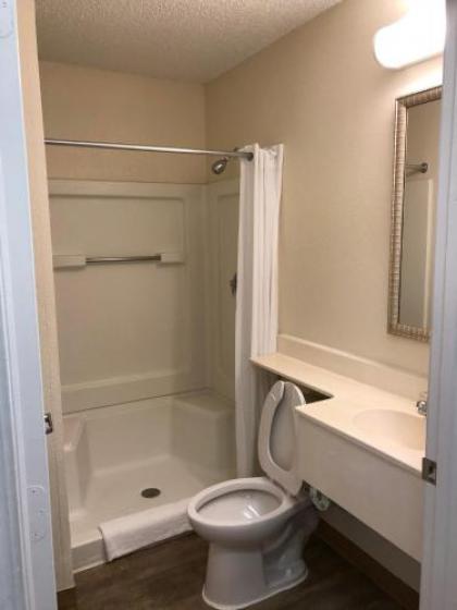 InTown Suites Extended Stay Dallas TX - Brookriver Drive - image 3