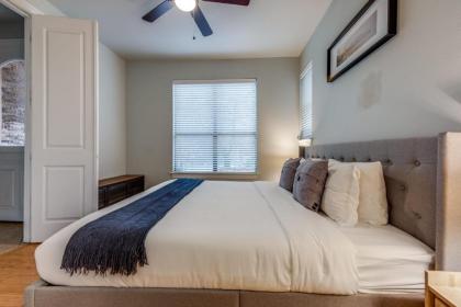 Grand Oak Lawn Town Home - image 12