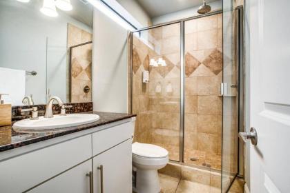 Grand Oak Lawn Town Home - image 6