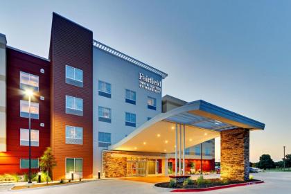 Fairfield Inn & Suites by Marriott Dallas Love Field - image 8