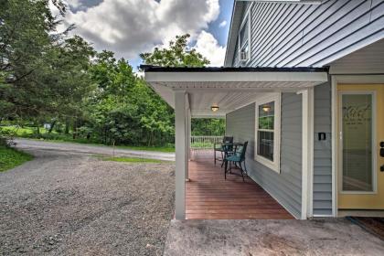 Cottage with Hot Tub and Fire Pit Near Mahantango Creek - image 10