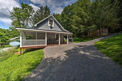 Cottage with Hot Tub and Fire Pit Near Mahantango Creek - image 6