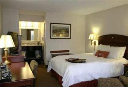 Hampton Inn Dalton - image 6