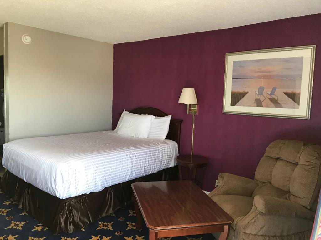 Americas Best Value Inn & Suites-Dalton GA - I-75 Exit- 328 - image 7