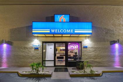 Motel 6-Dalton GA - image 4