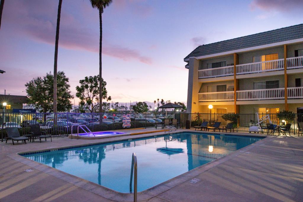 Dana Point Marina Inn - main image